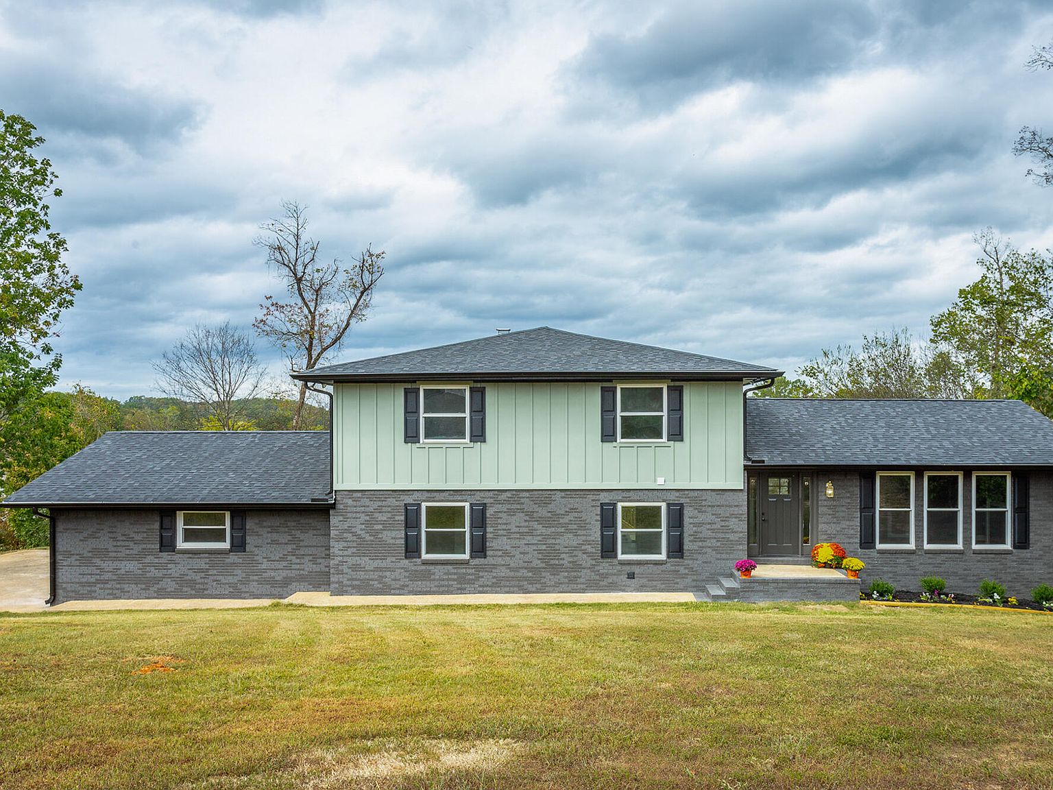 8178 Savannah Hills Dr, Ooltewah, TN 37363 | Zillow