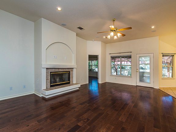 2nd image of 30219 Hacienda Ln