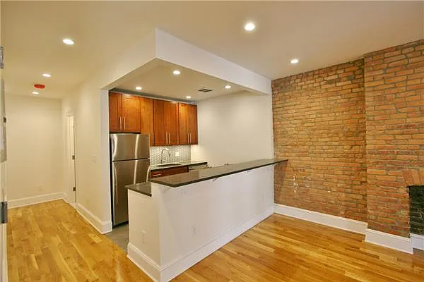 Rented by R New York | media 26