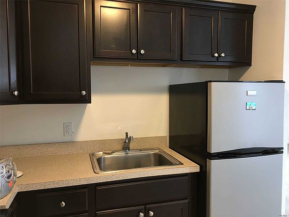 5th image of 2 Herbert Ave #2
