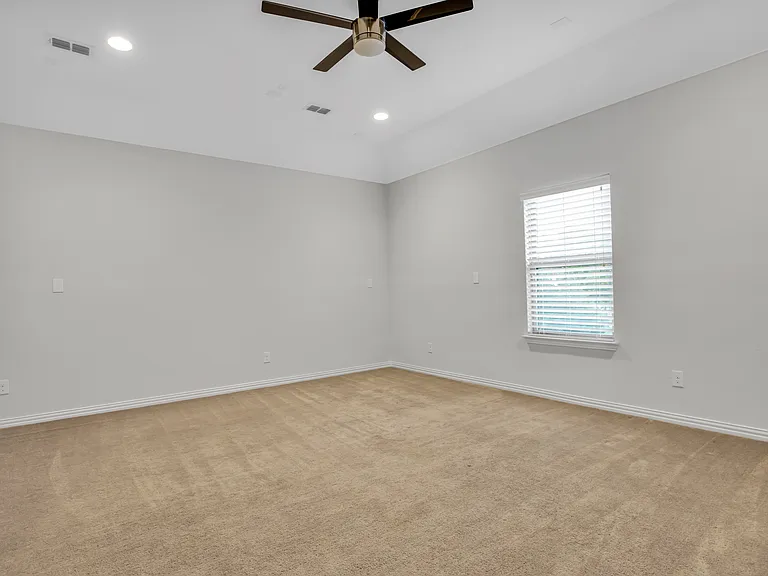 724 Orleans Dr — Photo 43