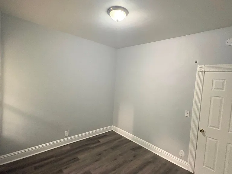 162 Waverly St #2 — Photo 1