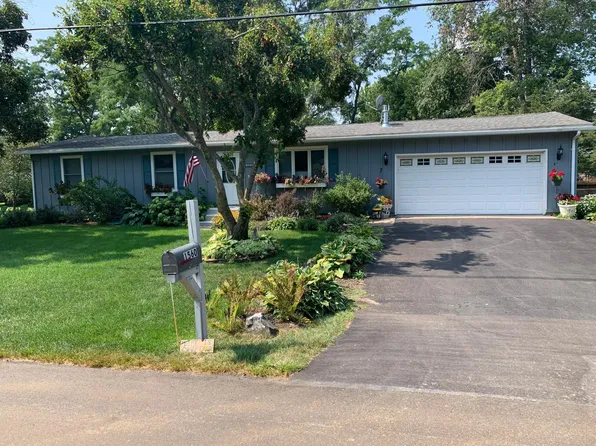 1560 Quinlan Ave S, Lakeland, MN 55043