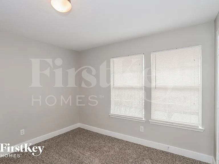 19308 Stars Hollow Dr — Photo 13