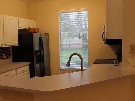 5th image of 13703 Richmond Park Dr N APT 3503