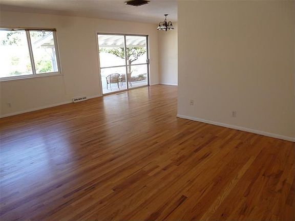 3rd image of 7417 Carriveau Ave NE