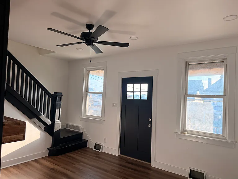 1405 Beechview Ave — Photo 2