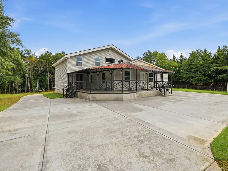 7134 Williams Rd — Photo 1