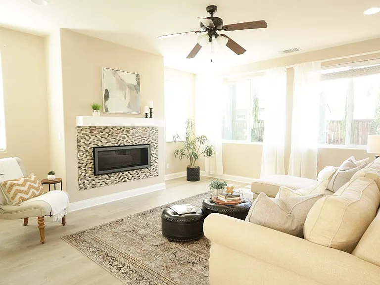 967 Dainty Ave — Photo 9