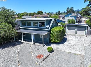 508 Memory Ln, Brookings, OR 97415