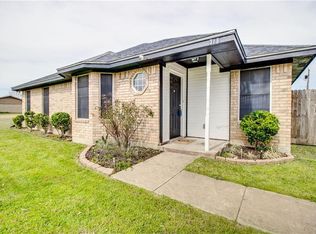 311 Sunrise Dr, Waxahachie, TX 75165