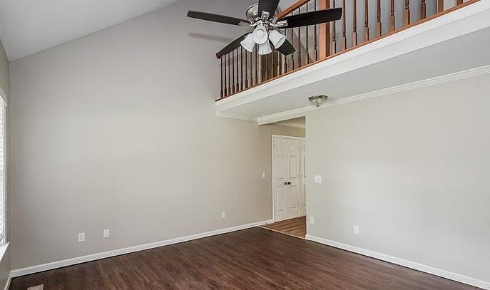 2nd image of 118 Cambridge Dr