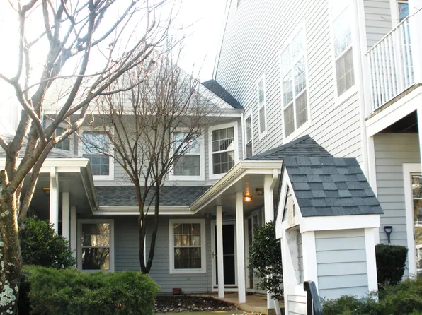 1398 York St, Mahwah, NJ 07430