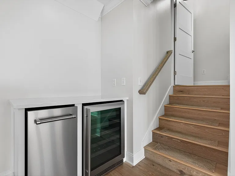 1766 Beach Ave — Photo 28