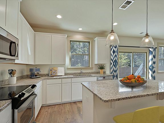 Church Hill Kitchen Furnished