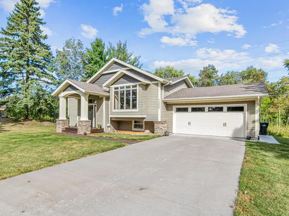 1355 Eide Cir, Arden Hills, MN 55112