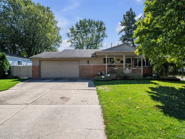 30803 Pierce St, Garden City, MI 48135