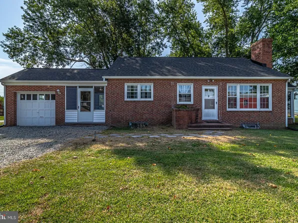 52 Lake Rd, Lottsburg, VA 22511