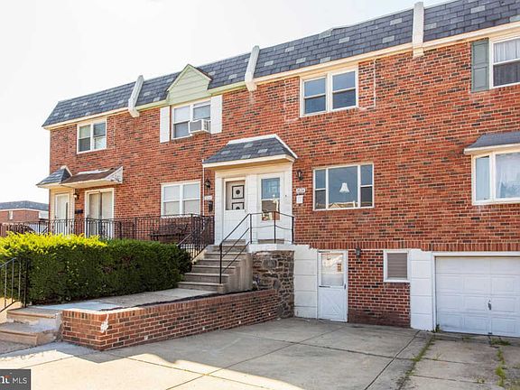 2nd image of 7624 Elmwood Ave