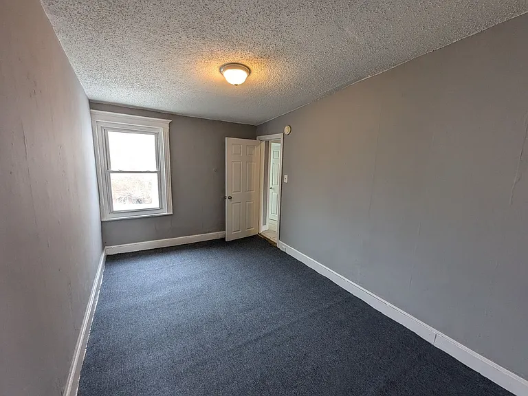 1629 W Juniata St — Photo 3