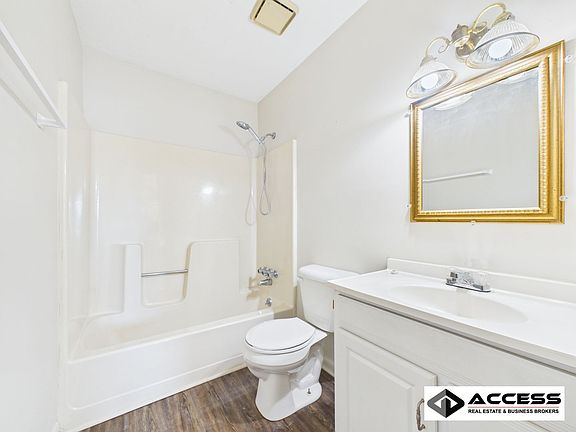 4th image of 605 Adelle St SW APT C