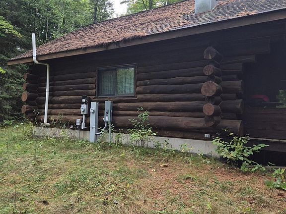 5th image of 9675 Roaring Rapids Rd