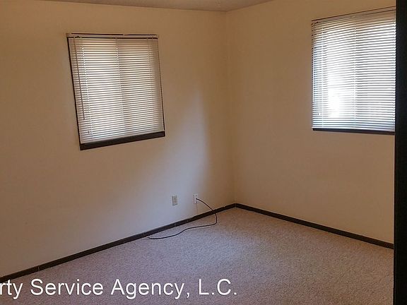 5th image of 1003 N Dakota Ave