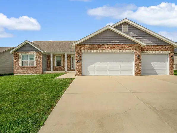 1021 Oak Creek Ln, Waterloo, IL 62298