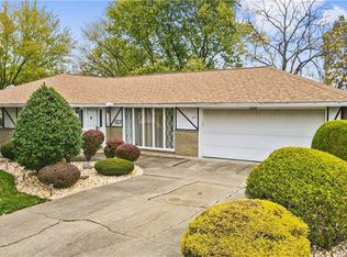 122 Northumberland Dr, Irwin, PA