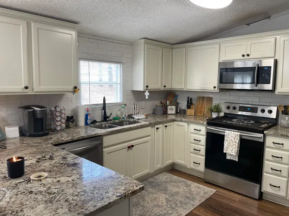 206 Stuckey Rd, Columbia, MS 39429