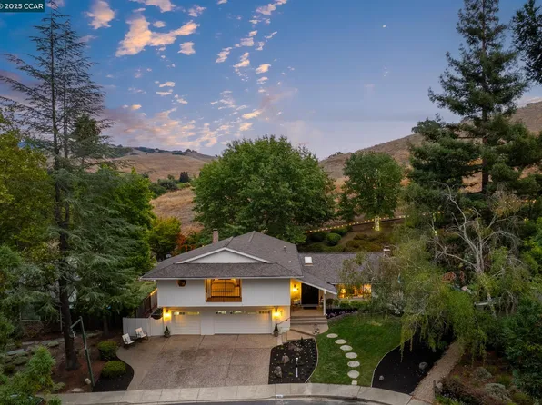 61 Ambleside Ct, Danville, CA 94526