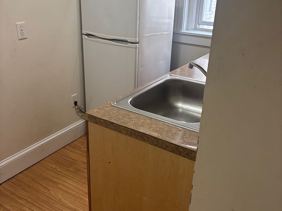 2nd image of 1181 Boylston St #17