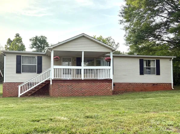 3154 Loomis St, Lincolnton, NC 28092