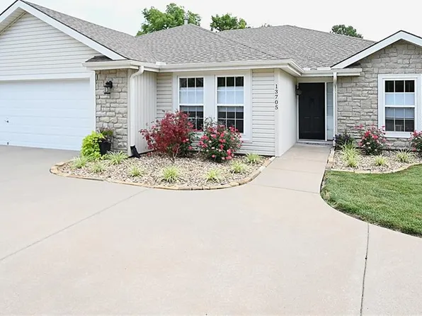 13705 Cole Trl, Platte City, MO 64079