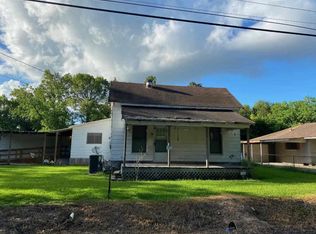 2230 Smith St, Orange, TX 77630