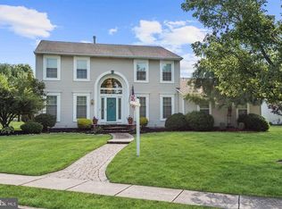 1 Splitrail Ct, Hainesport, NJ 08036