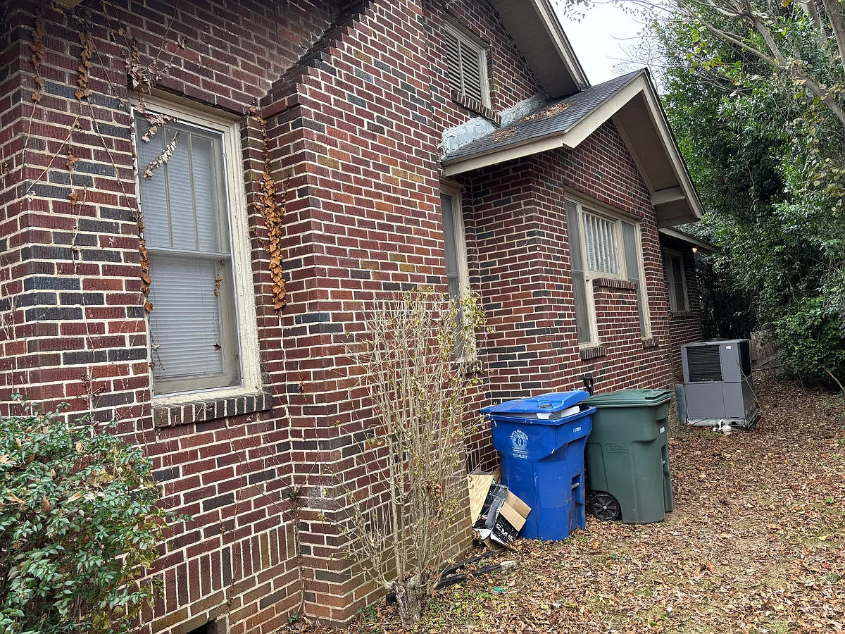 Building Photo - 1029 Kinard Ct #1