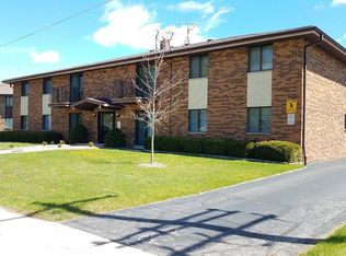 7512 N Granville Rd, Milwaukee, WI 53224