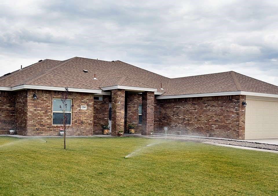 1st image of 1209 Leslie Ln