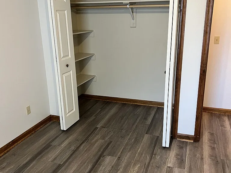 510 E Elm St #B — Photo 3
