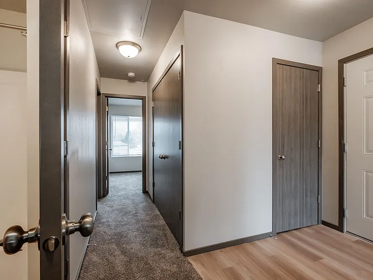 Jefferson Terrace Apartments — Photo 28