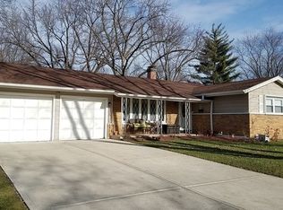 258 Walnut Ln, Elk Grove Village, IL 60007