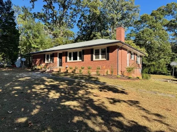 835 Lynn Cir SW, Atlanta, GA 30311
