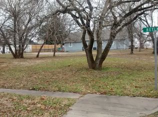 702 S Heylman St, Fort Scott, KS 66701