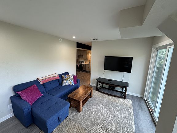 2nd image of 3131 Robinson Dr #B