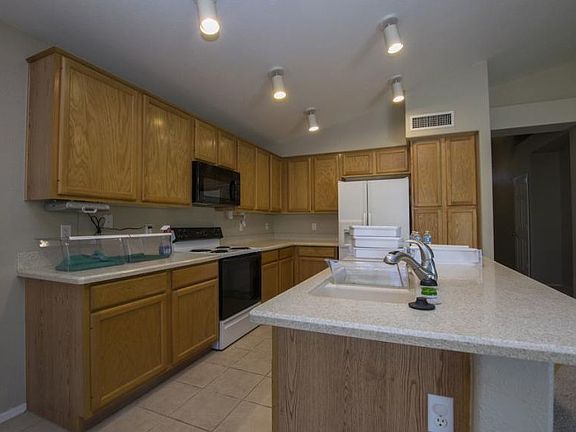 5th image of 1656 W Lark Dr
