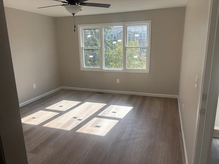 4256 North St #1 — Photo 3