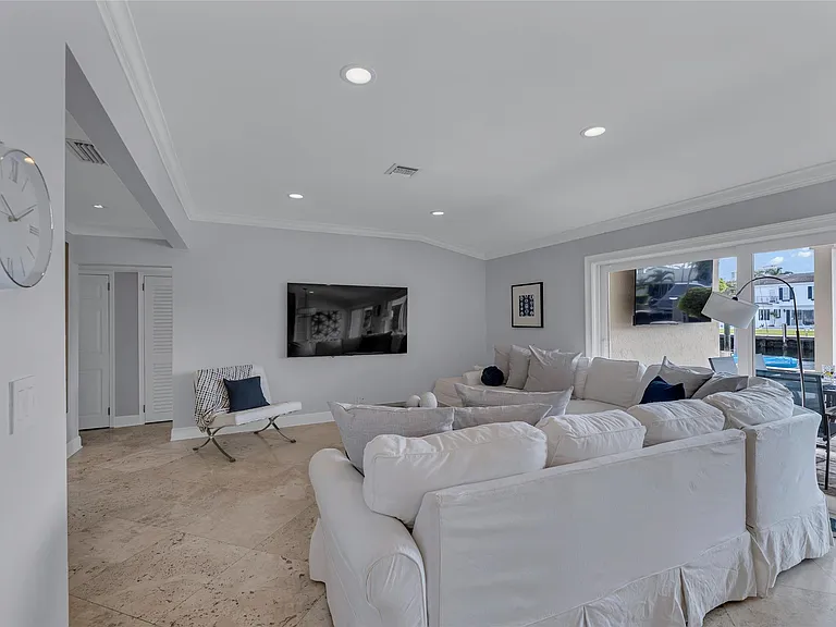 272 Imperial Ln — Photo 24