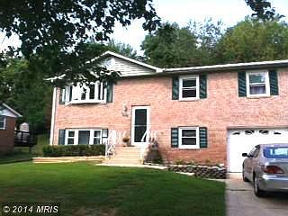1st image of 4907 Woodford Ln