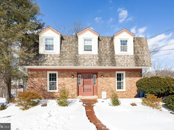 1237 E Strasburg Rd, West Chester, PA 19380